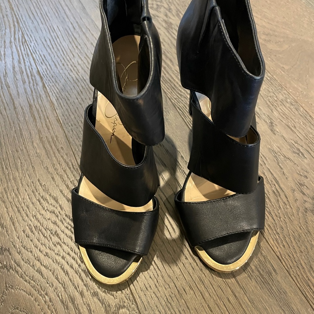 Women’s heels - new